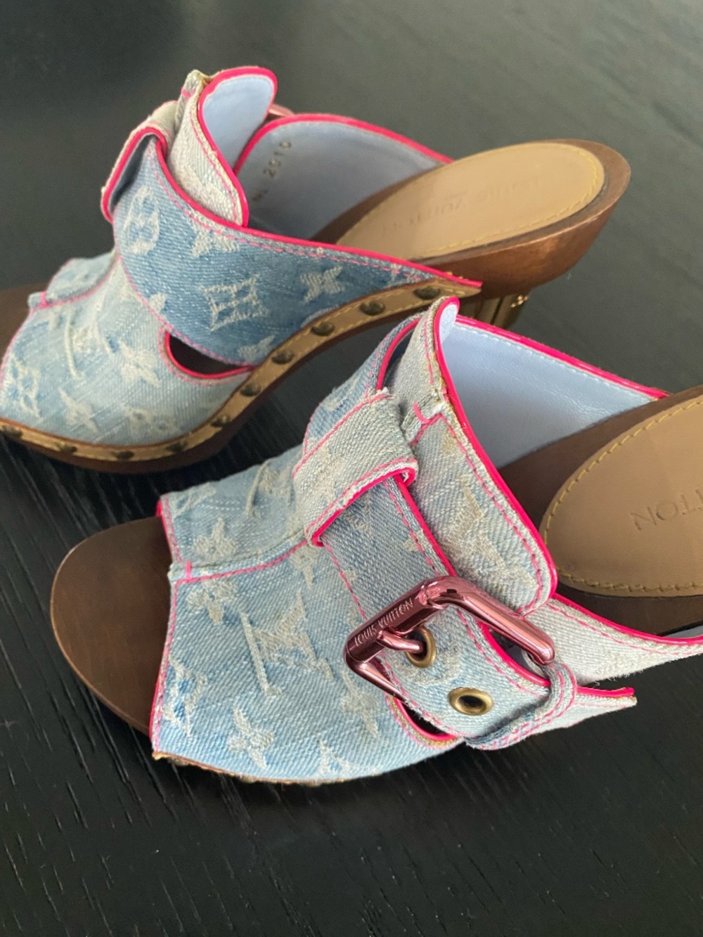 Louis Vuitton Rosa peep toe Denim Mule/Clogs - Picture 9 of 11